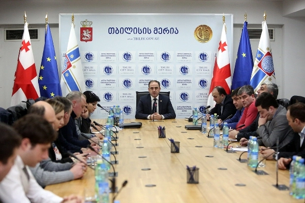 თბილისის მერმა ქალაქის იერსახეზე ზრუნვასთან დაკავშირებით შეხვედრა გამართა
