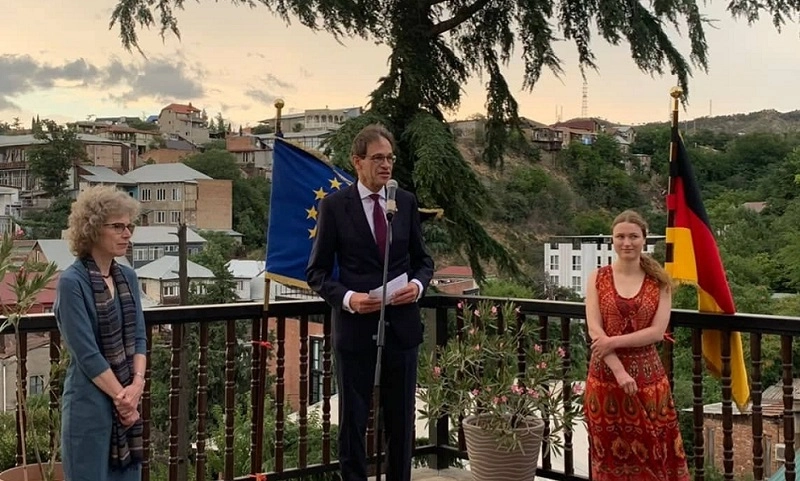საქართველო და ევროპა არასოდეს უნდა დაშორდნენ ერთმანეთს, არავის მისცეთ ამის უფლება - ქნირში