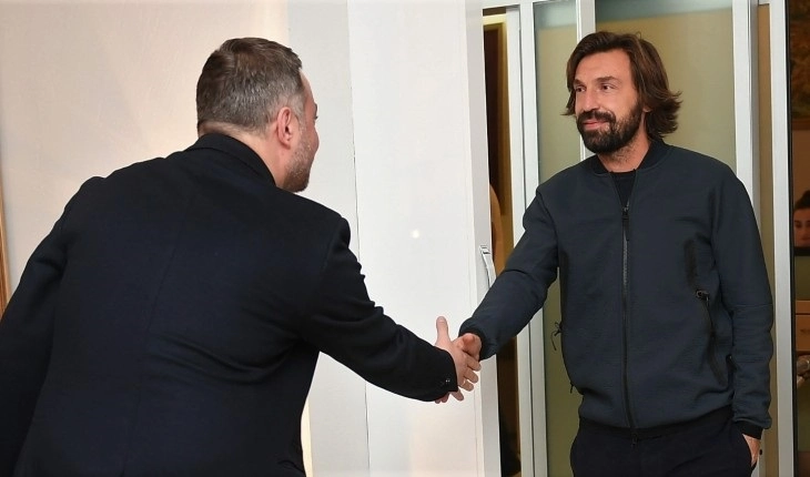 ლეგენდარული ფეხბურთელი ანდრეა პირლო თბილისში ჩამოვიდა