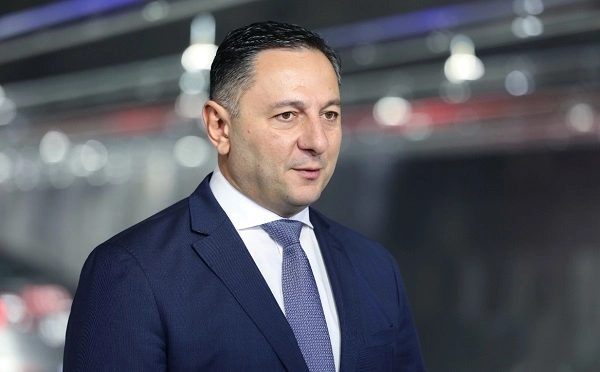 დიდი ხანია, ვმუშაობ ძალოვან უწყებაში და არ მახსოვს, ასეთი მასიური ძალადობა ჟურნალისტების მიმართ - ვახტანგ გომელაური