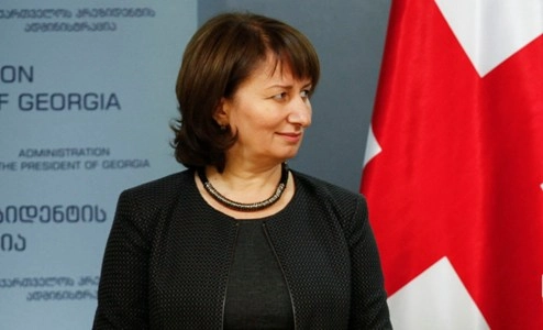 ფიქრია ჩიხრაძე: ყველანაირ პარტიულ მოღვაწეობას ვაჩერებ