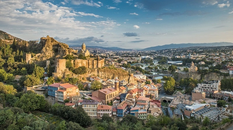 მსოფლიოში პოპულარული სამოგზაურო ჟურნალი The Culturetrip-ი მკითხველს თბილისში მოგზაურობას ურჩევს   