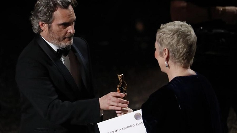 ჰოაკინ ფენიქსმა მამაკაცის საუკეთესო როლისთვის ოსკარი მიიღო