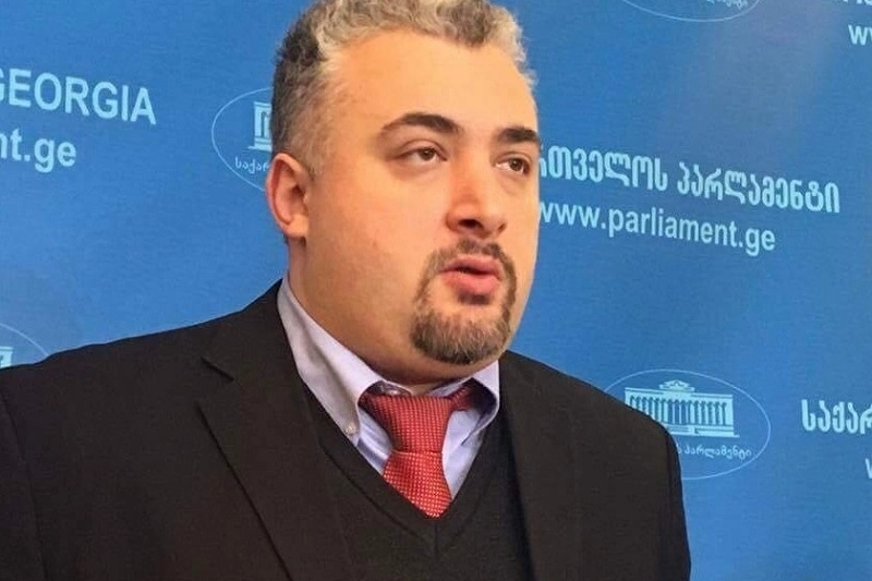 როდესაც  ასადის ,,გადარჩენის’’ საკითხი დამოკიდებული იყო მოსკოვზე, მაშინაც კი არ უღიარებია აფხაზეთის და ცხინვალის დამოუკიდებლობა - სერგი კაპანაძე