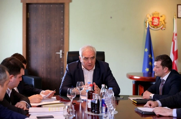 გიორგი მღებრიშვილმა ახალციხეში გასვლითი თათბირი ჩაატარა