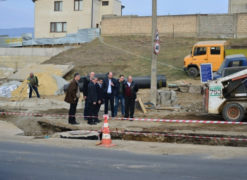  ნუშისა და ავშნის ქუჩებზე ინფრასტრუქტურული სამუშაოები მიმდინარეობს