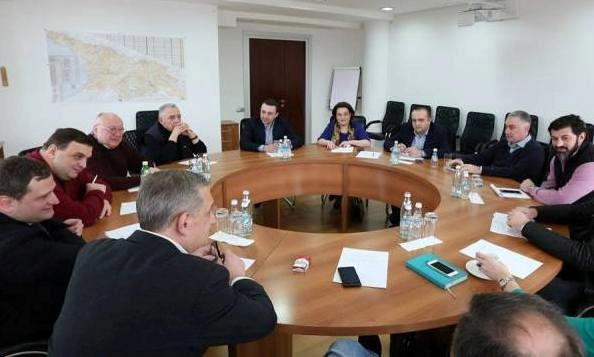 ხვალ ”ქართული ოცნების” პოლიტსაბჭო უმრავლესობის ლიდერის საკითხზე იმსჯელებს