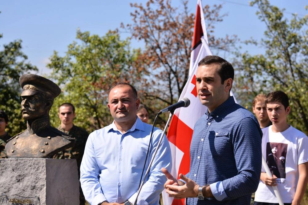  ირაკლი ალასანია გენერალ მაზნიაშვილის ძეგლის გახსნის ღონისძიებას დაესწრო