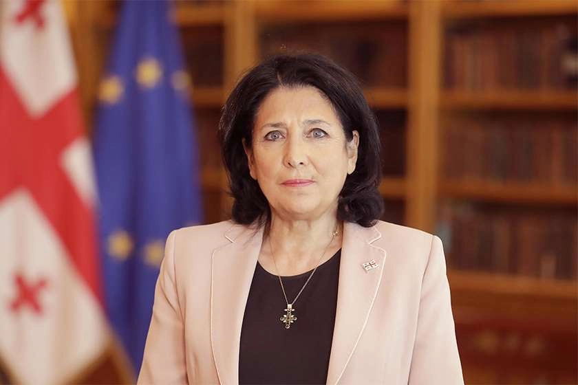 ქვეყნის სტაბილურობას არ წაადგება არჩევნების გადატან-გადმოტანა, თუმცა ვითარება გვიკარნახებს გადაწყვეტილებას იმ შემთხვევაში, თუ ვერ შევინარჩუნებთ ტენდენციას სტაბილურობისკენ - პრეზიდენტი
