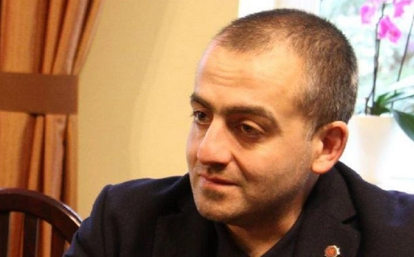 ზვიადის სახელის ხსენებას ვუკრძალავ კრიმინალებისა და პუტჩისტების თავშესაფარ ძალას,"ნაციონალური მოძრაობას"  - გიორგი გამსახურდია
