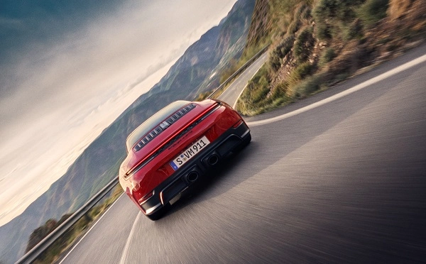 განახლებული Porsche 911 Carrera GTS-სა და 911 Carrera-ს მსოფლიო პრემიერა