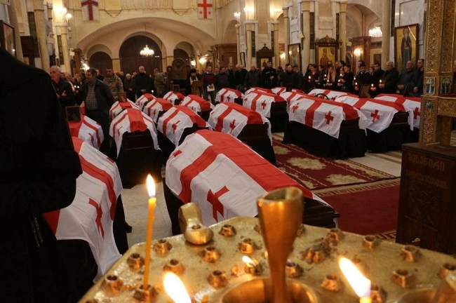  აფხაზეთიდან გადმოსვენებულ 25 გმირს, სამხედრო პატივით, დღეს დაკრძალავენ