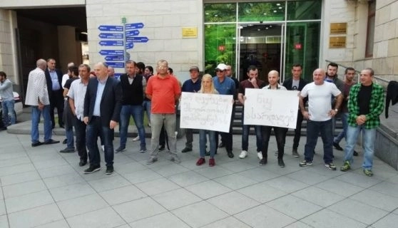„ნუ ასარდაფებ”, „არ დავუშვებთ მხედრიონის დაბრუნებას” - აქციები ქუთაისსა და თელავში