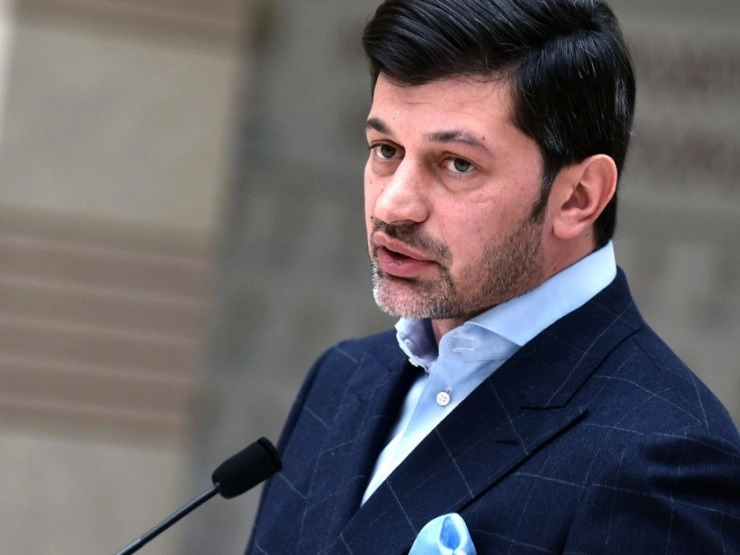 კერძო პირებს ჩაკეტილი აქვთ საპარკინგე ადგილები და იყენებენ სათავისოდ, რაც კატეგორიულად მიუღებელია - კახა კალაძე
