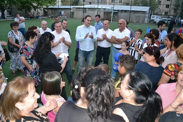  ირაკლი აბუსერიძე ვაზისუბნის მოსახლეობას წინასაარჩევნო პროგრამა გააცნო