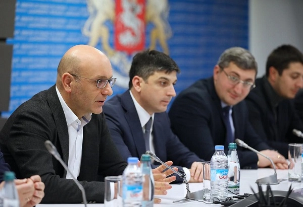 ივანე მაჭავარიანმა შემოსავლების სამსახურის ახალი ხელმძღვანელი ლევან კაკავა წარადგინა