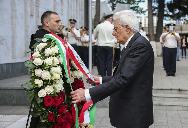 იტალიის პრეზიდენტმა გმირთა მემორიალი გვირგვინით შეამკო
