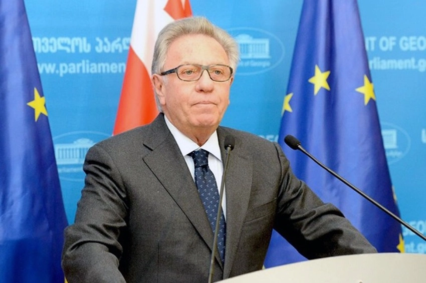 მესიამოვნა ინფორმაცია თქვენი პრეზიდენტად არჩევის შესახებ - ჯანი ბუკიკიო სალომე ზურაბიშვილს ულოცავს