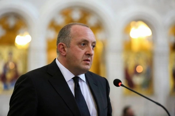პრეზიდენტი ე.წ. მოსმენების კანონთან დაკავშირებით ოპოზიციური ფრაქციების დეპუტატებს შეხვდება