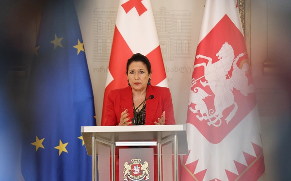 პასუხი ამ შეურაცხყოფაზე საქართველოს მიმართ, რასაც ჰქვია რუსული კანონი, არის ის, რომ ყველანი გავიდეთ არჩევნებზე ერთი ევროპული დროშის ქვეშ - სალომე ზურაბიშვილი
