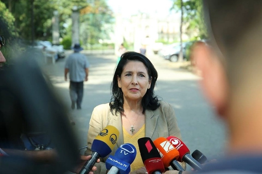 უნდა დასრულდეს გამოძიება, რომელიც ეხება ზვიად გამსახურდიას  სიკვდილს, ეს არის სირცხვილი ქვეყნისთვის და ვალდებული ვართ, რომ დავასრულოთ - სალომე ზურაბიშვილი