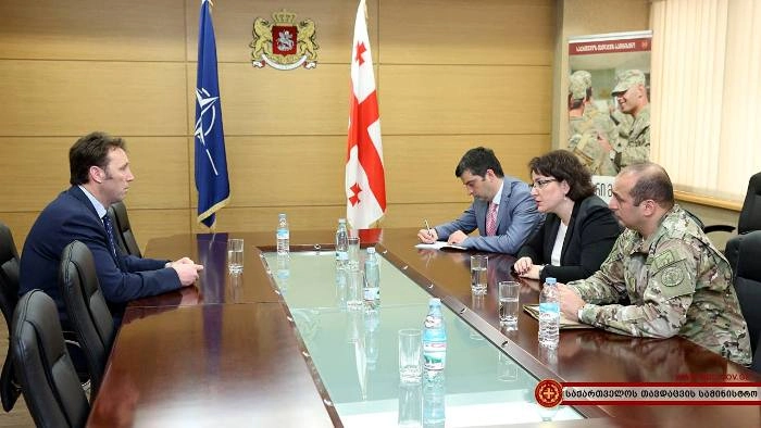 „მოკავშირე ძალების ფონდის“ დირექტორი თავდაცვის უწყებას ეწვია