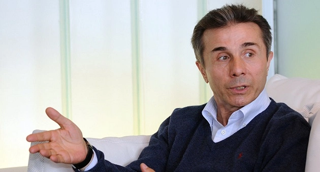 ბიძინა ივანიშვილი "ქართული ოცნების" პოლიტსაბჭოს სხდომას ესწრება