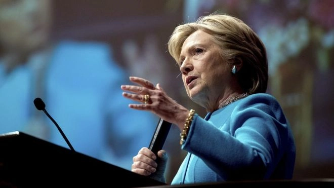 FBI: კლინტონის ახალ წერილებში კრიმინალი ვერ აღმოვაჩინეთ