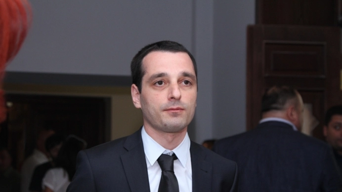  ივანიშვილის ოცნება ვერ სწავლობს ჭკუას და ამ უმძიმესი ეკონომიკური კრიზისის დროსაც კი  იზრდება საბიუჯეტო ხარჯები - ირაკლი აბესაძე
