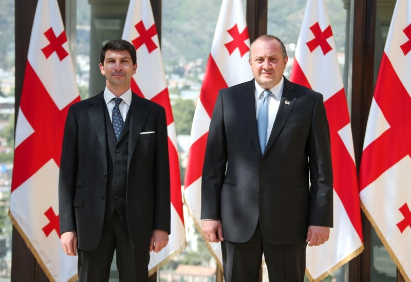 საქართველოს პრეზიდენტს რეზიდენციით თბილისში ავსტრიის რესპუბლიკის პირველმა ელჩმა რწმუნებათა სიგელები გადასცა