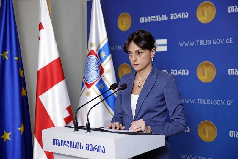 „თბილსერვის ჯგუფი“ ნაგავშემკრები კონტეინერების დაცლას ღამის საათებში თავდაპირველად, 32 ქუჩაზე დაიწყებს