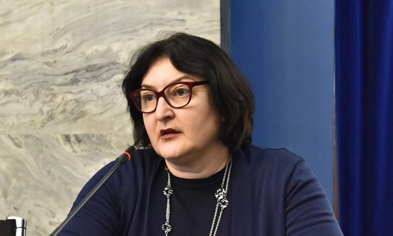 რატომ ატრიალებთ უნამუსოდ ჩემს შეკითხვებს, ეს არის უნამუსო ილეთი თქვენი მხრიდან - ადა მარშანია თეა წულუკიანს