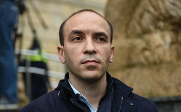  გორის ჰოსპიტალის პერსონალმა სააკაშვილს დაბადების დღე ტორტით მიულოცა - საძაგლიშვილი
