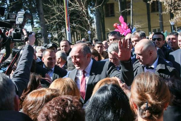 გიორგი მარგველაშვილმა ნოვრუზ ბაირამი ადგილობრივ მოსახლეობას მარნეულიდან მიულოცა