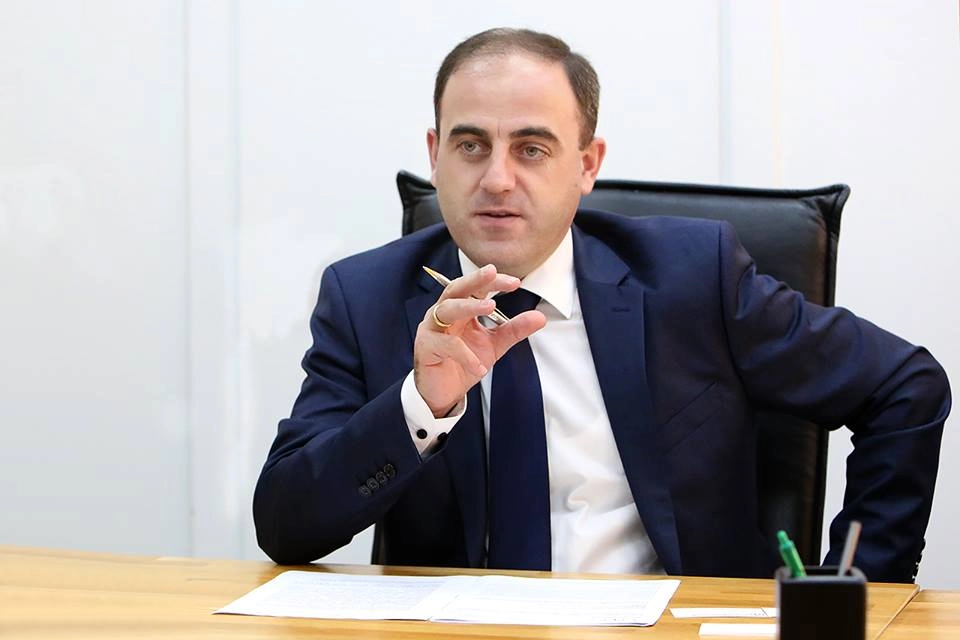 დავით ნარმანია საზოგადოებას ბოდიშს უხდის