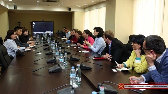 თავდაცვის სამინისტროს ამერიკელი სოციალური მედიის ექსპერტები ესტუმრნენ