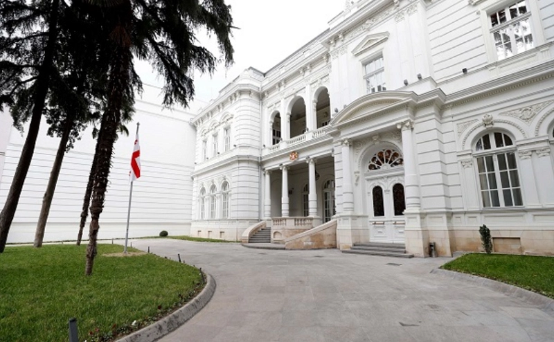 ორბელიანების სასახლის მიმდებარედ ლოგისტიკური სირთულეების გამო, პრეზიდენტის ადმინისტრაცია აუქმებს ახალ წლამდე დაგეგმილ ყველა ოფიციალურ ღონისძიებას - პრეზიდენტის ადმინისტრაცია