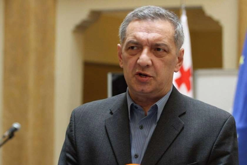 კახა ოქრიაშვილს დაუბრუნდა ის დროშა, რომელსაც 5 ნომერი აწერია - გია ვოლსკი