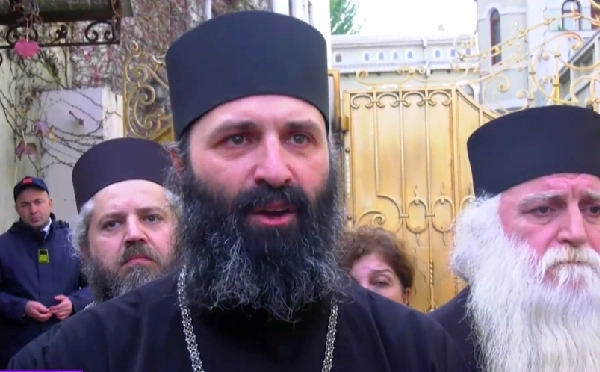 პატრიარქის გადაწყვეტილებით, არქიმანდრიტ ილია თოლორაიას მღვდელმოქმედება აეკრძალა