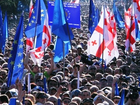 გიორგი კვირიკაშვილმა მოსახლეობას შიდა ქართლის მაჟორიტარი დეპუტატობის კანდიდატები წარუდგინა
