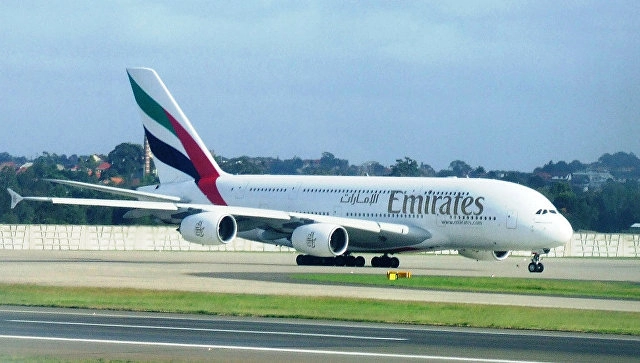 ავიაკომპანია Emirates-ის ეკიპაჟის წევრი თვითმფრინავიდან გადახტა