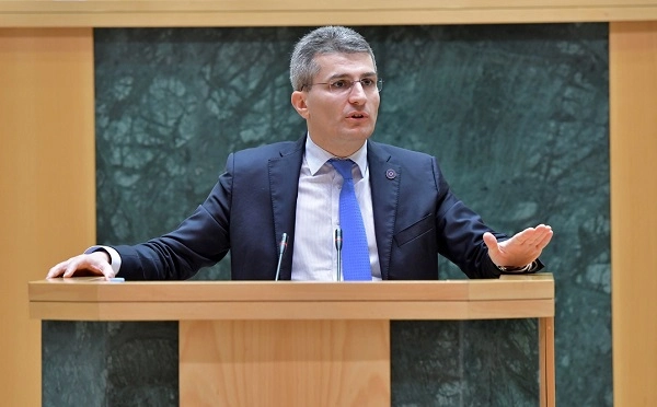 რაც სალომე ზურაბიშვილის არჩევისთვის ვიწვალეთ, ახია ჩვენზე, საბოლოო ჯამში ტენდენციური აღმოჩნდა - მამუკა მდინარაძე 