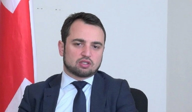 დადგინდა ის პირი, ვისაც პროკურატურა აფარებდა ხელს და რომელიც  დავით სარალიძის ჯგუფურად მკვლელობაში მონაწილეობდა, საუბარია მ.კ.-ზე - კახიძე