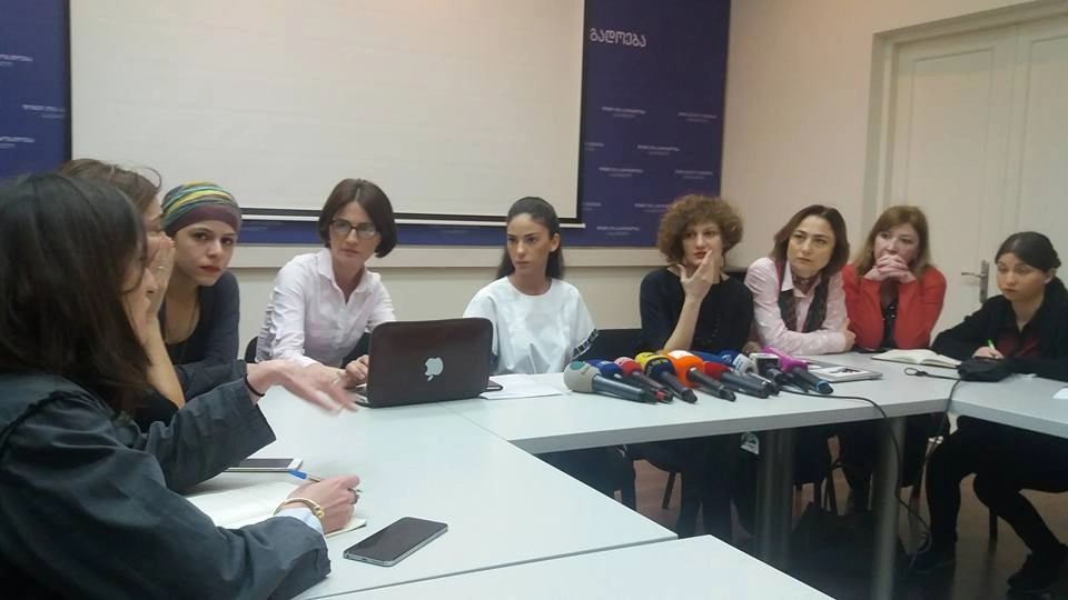  თათია სამხარაძე შალვა რამიშვილს სექსუალურ შევიწროებაში ადანაშაულებს