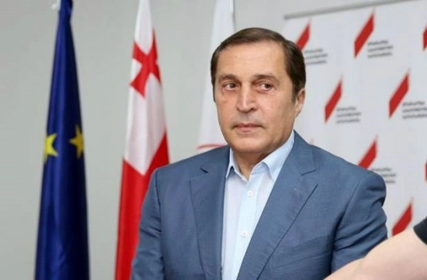 პაატა ბურჭულაძე კობა დავითაშვილის წინააღმდეგ სასამართლოს მიმართავს 