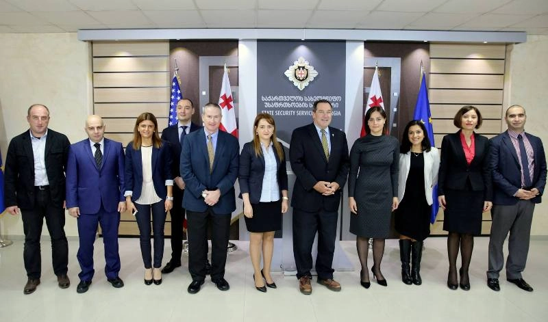 სუს-ის წარმომადგენლები აშშ-ს სენატორ ჯო დონელის და კონგრესის დელეგაციის წევრებს შეხვდნენ