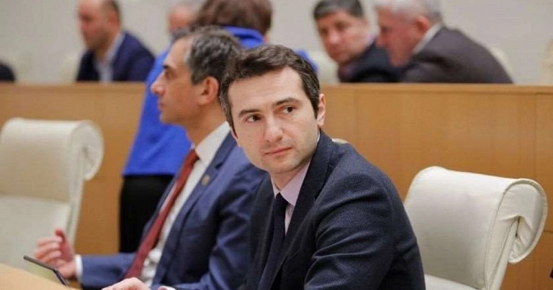 სააკაშვილთან დღეში 10-15 ადამიანის შესვლა ფიზიკურად შეუძლებელია, საუბარია პენიტენციურ დაწესებულებაზე და არა სასტუმროზე - კახა კუჭავა