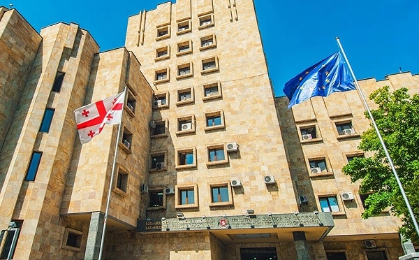  პროკურატურა ათეულობით მილიონი სხვადასხვა ვალუტის თანხების შესაძლო გათეთრების საქმეზე მუშაობს
