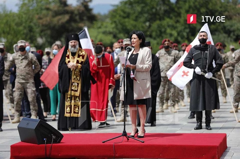 სალომე ზურაბიშვილის სიტყვა გენერალ კვინიტაძის პანაშვიდზე 