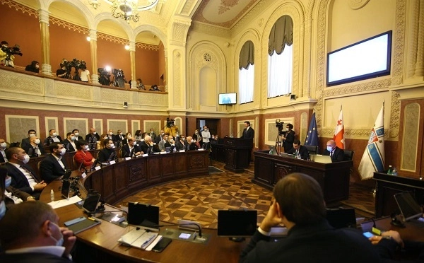 თბილისის საკრებულომ დედაქალაქის მთავრობა დაამტკიცა 